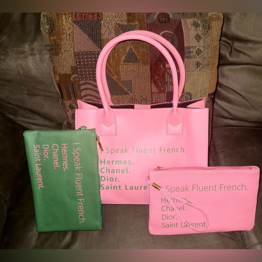 “I Speak Fluent” Chic Green Wristlet/Clutch New - Picture 3 of 4